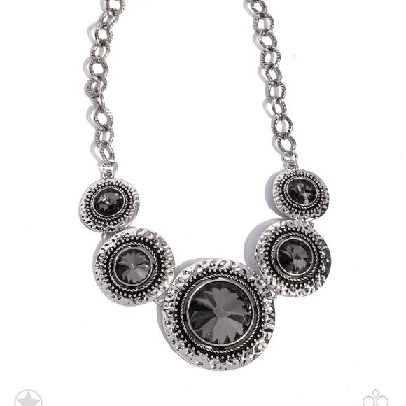 paparazzi Jewelry - 🖤 Global Glamour & Line it Up Jewelry Set 🖤